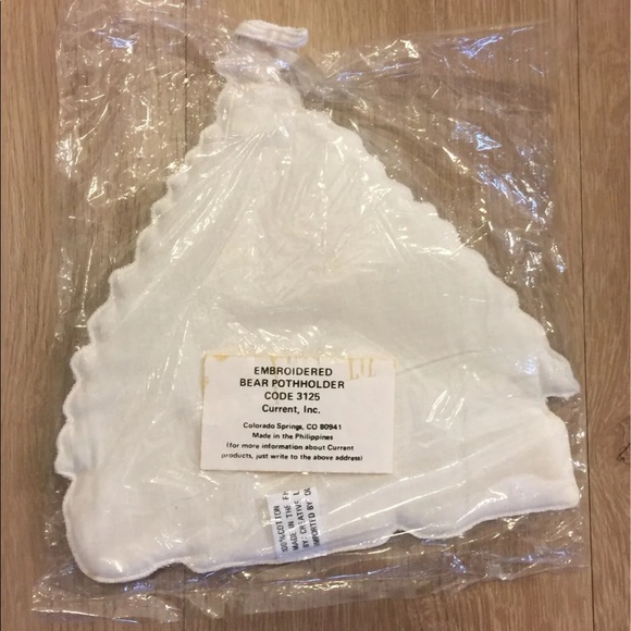 Christmas Bear Potholder - Picture 2 of 3